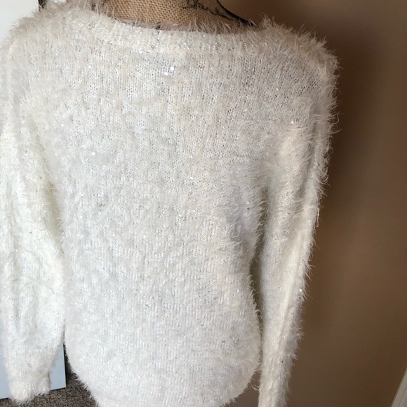 Stretch fluffy sequined sweater. - Picture 3 of 6